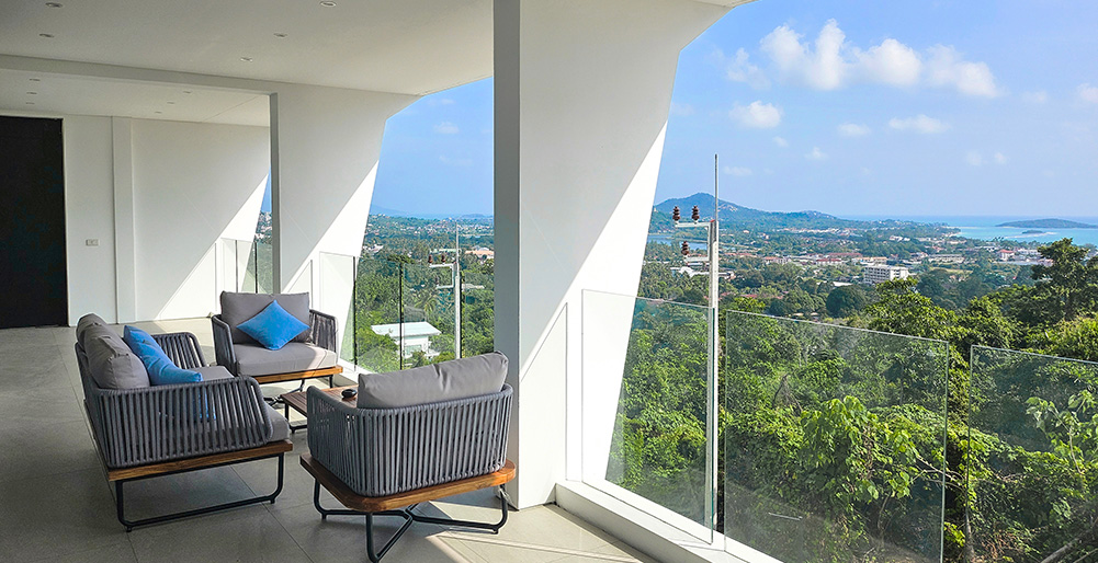 Golden Lotus - The Tranquil Villa - Level 2 living area terrace